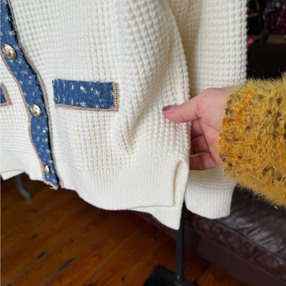 Women's White Cardigan with Blue Trim‎ - Picture 11 of 14